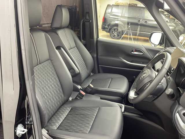 トヨタ ノア ハイブリッド S－Z 茨城県 2022(令4)年 3.2万km アティチュードブラックマイカ 純正ナビ/フルセグ視聴可能/Bluetooth接続/ETC2.0/100V充電/バックカメラ/ハーフレザーシート/シートヒーター（D＋N席）/デジタルインナーミラー/タイプC端子/HDMI端子