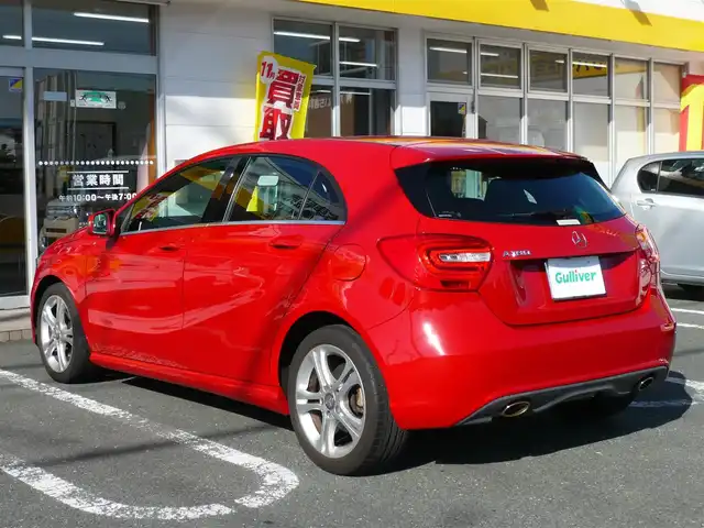 メルセデス・ベンツ Ａ１８０ 静岡県 2013(平25)年 6.5万km ジュピターレッド 純正メーカーナビ/バックカメラ/Bluetooth/DVD再生/テレビ/ハーフレザーシート/パドルシフト/オートライト/キセノンライト/ステアリングスイッチ/前後コーナーセンサー/レーダークルーズコントロール/ブラインドスポットモニター/衝突軽減ブレーキ/テンションアシスト/電子パーキング/スペアキー/ETC/新車保証書/取扱説明書