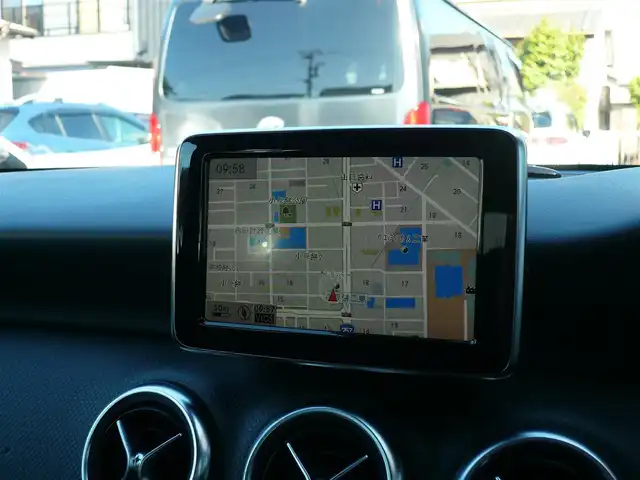 メルセデス・ベンツ Ａ１８０ 静岡県 2013(平25)年 6.5万km ジュピターレッド 純正メーカーナビ/バックカメラ/Bluetooth/DVD再生/テレビ/ハーフレザーシート/パドルシフト/オートライト/キセノンライト/ステアリングスイッチ/前後コーナーセンサー/レーダークルーズコントロール/ブラインドスポットモニター/衝突軽減ブレーキ/テンションアシスト/電子パーキング/スペアキー/ETC/新車保証書/取扱説明書