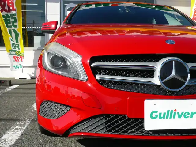 メルセデス・ベンツ Ａ１８０ 静岡県 2013(平25)年 6.5万km ジュピターレッド 純正メーカーナビ/バックカメラ/Bluetooth/DVD再生/テレビ/ハーフレザーシート/パドルシフト/オートライト/キセノンライト/ステアリングスイッチ/前後コーナーセンサー/レーダークルーズコントロール/ブラインドスポットモニター/衝突軽減ブレーキ/テンションアシスト/電子パーキング/スペアキー/ETC/新車保証書/取扱説明書