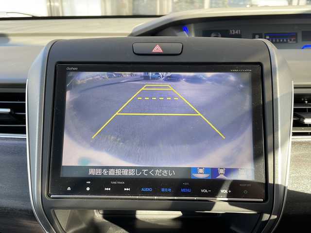 ホンダ フリード G ホンダセンシング 静岡県 2017(平29)年 4.1万km 青 ホンダセンシング/衝突軽減ブレーキ/レーダークルーズコントロール/レーンキープアシスト/ロードサインアシスト/純正ディーラーナビ/フルセグTV/CD/DVD/Bluetooth/ラジオ/主要装備/両側パワースライドドア/バックカメラ/ETC/ステアリングリモコン/ドライブレコーダー/ハーフレザーシート/オートライト/プッシュスタート/スマートキー