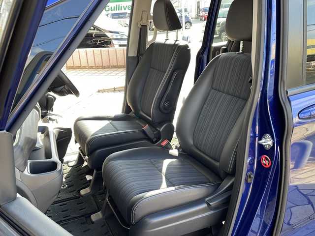 ホンダ フリード G ホンダセンシング 静岡県 2017(平29)年 4.1万km 青 ホンダセンシング/衝突軽減ブレーキ/レーダークルーズコントロール/レーンキープアシスト/ロードサインアシスト/純正ディーラーナビ/フルセグTV/CD/DVD/Bluetooth/ラジオ/主要装備/両側パワースライドドア/バックカメラ/ETC/ステアリングリモコン/ドライブレコーダー/ハーフレザーシート/オートライト/プッシュスタート/スマートキー