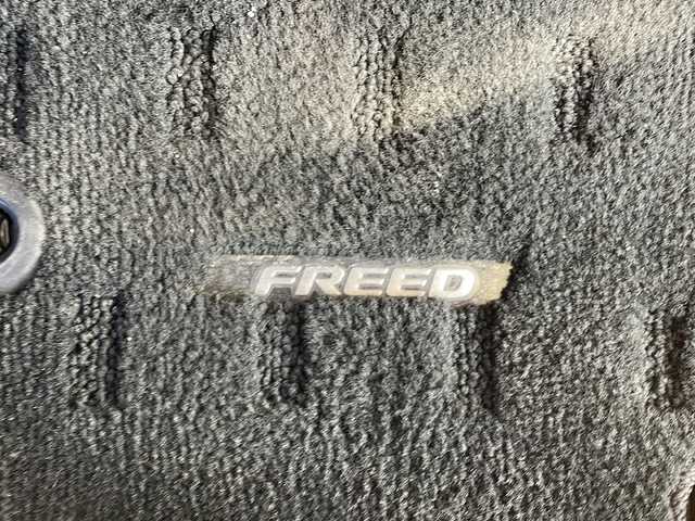 ホンダ フリード G ホンダセンシング 静岡県 2017(平29)年 4.1万km 青 ホンダセンシング/衝突軽減ブレーキ/レーダークルーズコントロール/レーンキープアシスト/ロードサインアシスト/純正ディーラーナビ/フルセグTV/CD/DVD/Bluetooth/ラジオ/主要装備/両側パワースライドドア/バックカメラ/ETC/ステアリングリモコン/ドライブレコーダー/ハーフレザーシート/オートライト/プッシュスタート/スマートキー