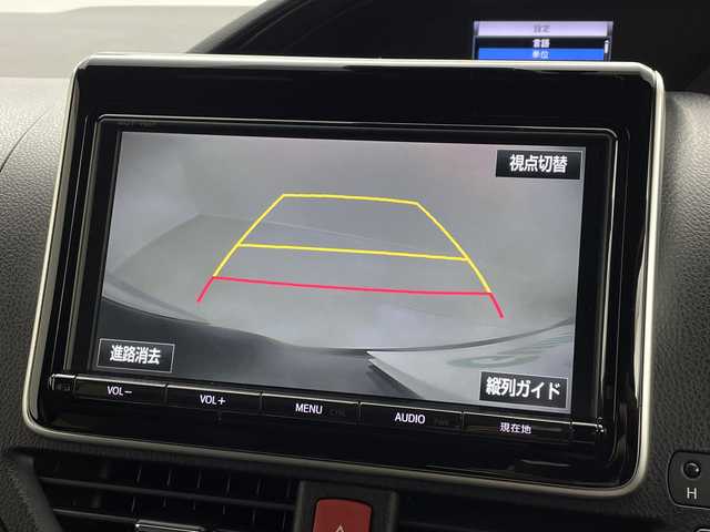 トヨタ エスクァイア ハイブリッド Gi 茨城県 2017(平29)年 5.7万km ブラック 純正９型ナビ　フルセグＴＶ　バックモニター　追従クルコン　衝突軽減ブレーキ　両側電動スライドドア　ＬＥＤライト　ビルトインＥＴＣ　シートヒーター　スマートキー　横滑り防止装置　アイドリングストップ