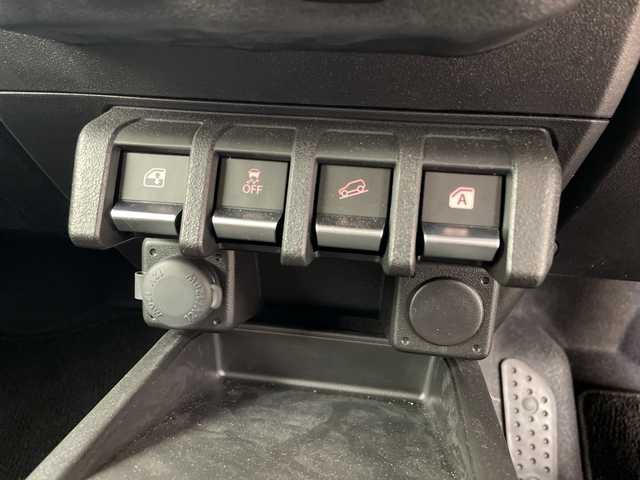 スズキ ジムニー シエラ JC 群馬県 2024(令6)年 0.2万km ブルーイッシュブラックパール3 ４WD　７型ナビ　衝突被害軽減システム　クリアランスソナー　ダウンヒルアシスト　クルーズコントロール　ＥＴＣ２．０　シートヒーター　ステアリングスイッチ　プッシュスタート　LED　オートライト　禁煙