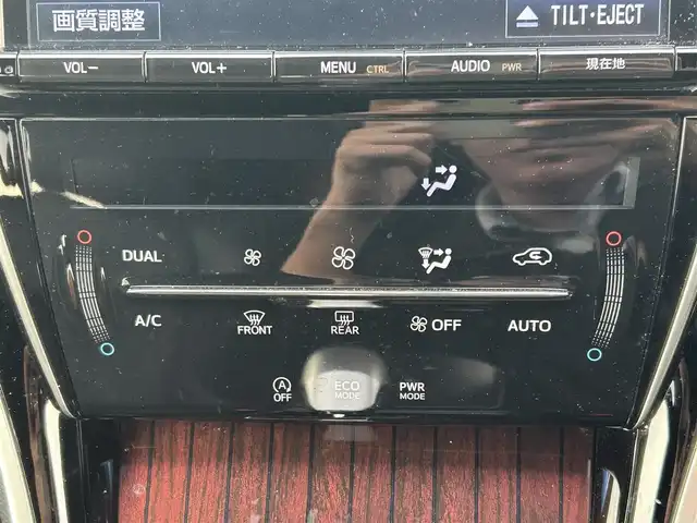 トヨタ ハリアー プレミアム 岡山県 2016(平28)年 8.2万km ホワイトパールクリスタルシャイン 登録時走行距離81787km/純正9インチナビ/フルセグTV(AM/FM/CD/DVD/Bluetooth)/バックカメラ/ビルトインETC/トヨタセーフティセンス/・クルーズコントロール/・プリクラッシュセーフティ/・レーンディバーチャーアラート/・オートマチックハイビーム/コーナーセンサー/パワーバックドア/MTモード付きAT/アイドリングストップ/18インチ純正AW/純正フロアマット/ハーフレザーシート