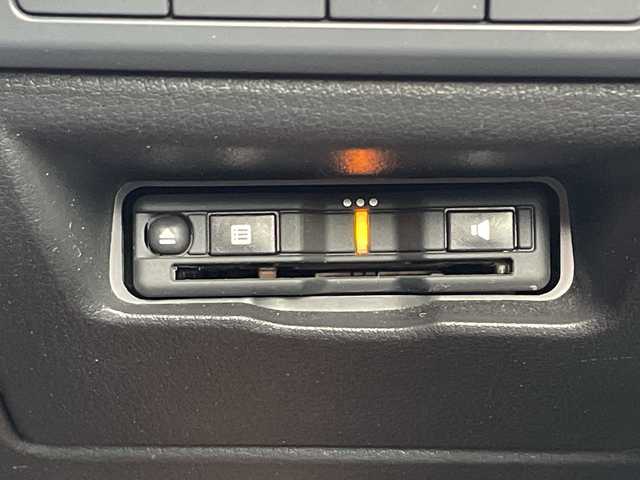 マツダ マツダ３セダン 15S ツーリング 神奈川県 2021(令3)年 1.7万km ディープクリスタルブルーマイカ ワンオーナー　/スペアキー1本/純正SDナビ　BT/CD/DVD/USB/ヘッドアップディスプレイ　/３６０°セーフティパッケージ　/ＭＴモード付ＡＴ　/レーダークルーズコントロール　/全方位カメラ　/ビルドインＥＴＣ　/前後ドラレコ　/純正フロアマット　/純製ＡＷ/ABS/横滑り防止装置/盗難防止装置/オートライト　/オートマチックハイビーム　/LEDヘッドライト