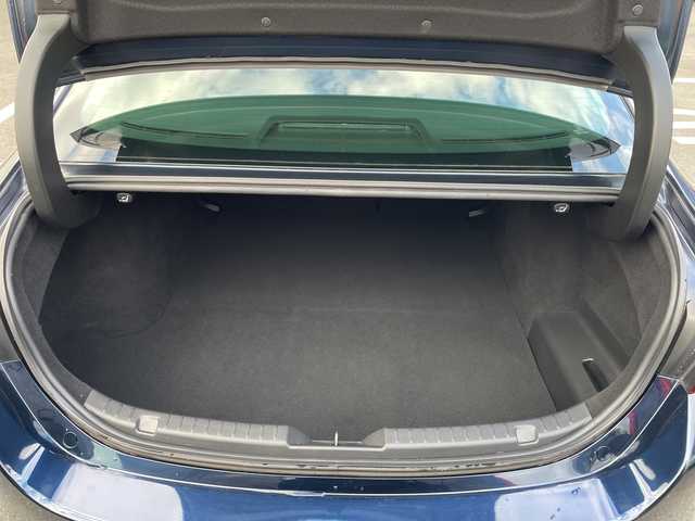 マツダ マツダ３セダン 15S ツーリング 神奈川県 2021(令3)年 1.7万km ディープクリスタルブルーマイカ ワンオーナー　/スペアキー1本/純正SDナビ　BT/CD/DVD/USB/ヘッドアップディスプレイ　/３６０°セーフティパッケージ　/ＭＴモード付ＡＴ　/レーダークルーズコントロール　/全方位カメラ　/ビルドインＥＴＣ　/前後ドラレコ　/純正フロアマット　/純製ＡＷ/ABS/横滑り防止装置/盗難防止装置/オートライト　/オートマチックハイビーム　/LEDヘッドライト