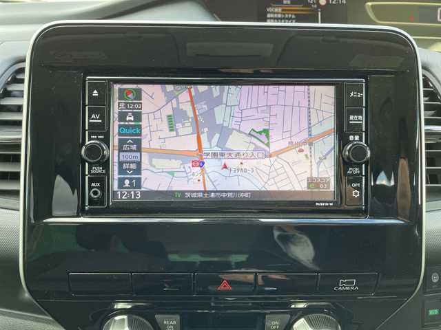 日産 セレナ X V 茨城県 2021(令3)年 4.3万km ブリリアントホワイトパール 純正SDナビ/Bluetooth搭載/フルセグTV/全方位カメラ　/バックカメラ/サイドカメラ/両側パワースライドドア/クルーズコントロール/純正フロアマット/コーナーセンサ―/アイドリングストップ/オートライト/スマートキー/横滑り防止装置　　/レーンキープアシスト/衝突被害軽減システム