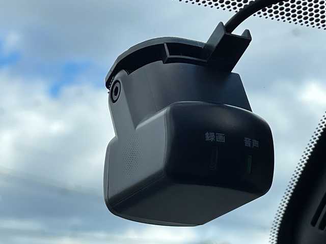 日産 セレナ X V 茨城県 2021(令3)年 4.3万km ブリリアントホワイトパール 純正SDナビ/Bluetooth搭載/フルセグTV/全方位カメラ　/バックカメラ/サイドカメラ/両側パワースライドドア/クルーズコントロール/純正フロアマット/コーナーセンサ―/アイドリングストップ/オートライト/スマートキー/横滑り防止装置　　/レーンキープアシスト/衝突被害軽減システム