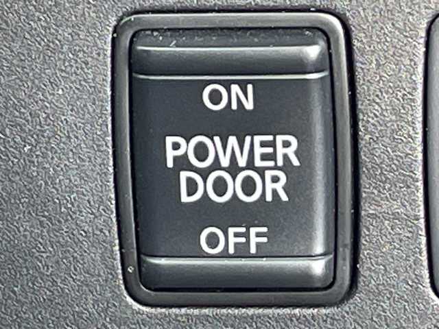 日産 セレナ X V 茨城県 2021(令3)年 4.3万km ブリリアントホワイトパール 純正SDナビ/Bluetooth搭載/フルセグTV/全方位カメラ　/バックカメラ/サイドカメラ/両側パワースライドドア/クルーズコントロール/純正フロアマット/コーナーセンサ―/アイドリングストップ/オートライト/スマートキー/横滑り防止装置　　/レーンキープアシスト/衝突被害軽減システム