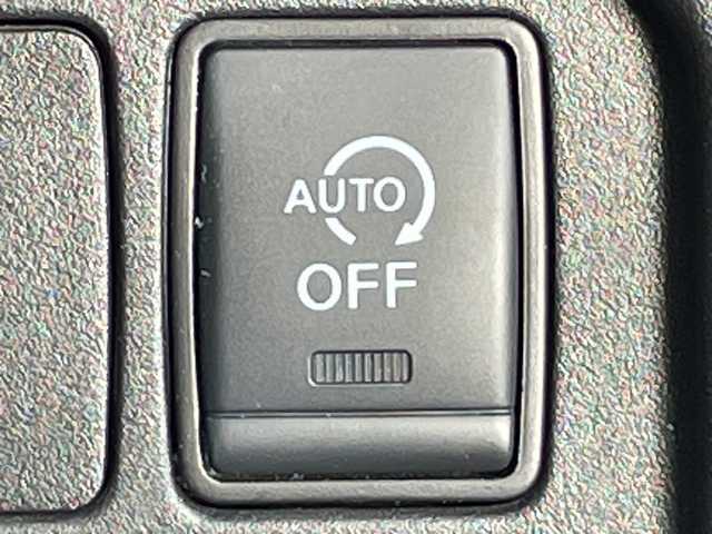 日産 セレナ X V 茨城県 2021(令3)年 4.3万km ブリリアントホワイトパール 純正SDナビ/Bluetooth搭載/フルセグTV/全方位カメラ　/バックカメラ/サイドカメラ/両側パワースライドドア/クルーズコントロール/純正フロアマット/コーナーセンサ―/アイドリングストップ/オートライト/スマートキー/横滑り防止装置　　/レーンキープアシスト/衝突被害軽減システム