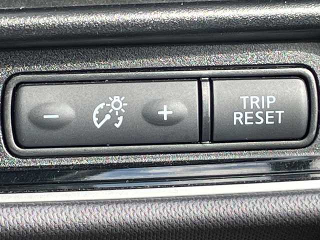 日産 セレナ X V 茨城県 2021(令3)年 4.3万km ブリリアントホワイトパール 純正SDナビ/Bluetooth搭載/フルセグTV/全方位カメラ　/バックカメラ/サイドカメラ/両側パワースライドドア/クルーズコントロール/純正フロアマット/コーナーセンサ―/アイドリングストップ/オートライト/スマートキー/横滑り防止装置　　/レーンキープアシスト/衝突被害軽減システム