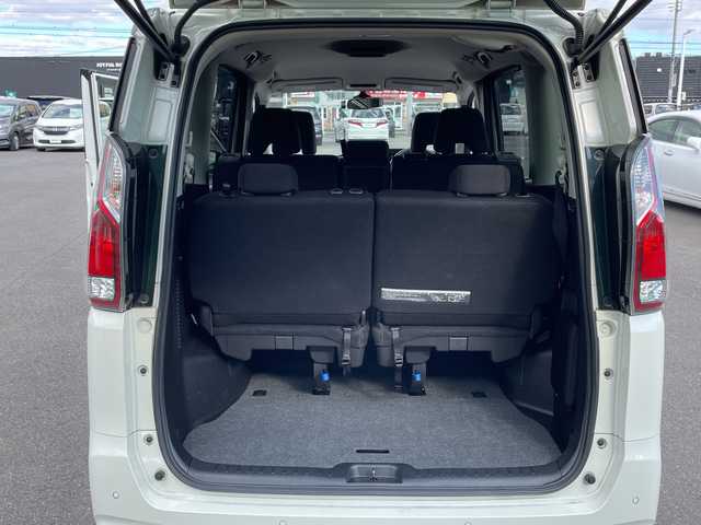 日産 セレナ X V 茨城県 2021(令3)年 4.3万km ブリリアントホワイトパール 純正SDナビ/Bluetooth搭載/フルセグTV/全方位カメラ　/バックカメラ/サイドカメラ/両側パワースライドドア/クルーズコントロール/純正フロアマット/コーナーセンサ―/アイドリングストップ/オートライト/スマートキー/横滑り防止装置　　/レーンキープアシスト/衝突被害軽減システム