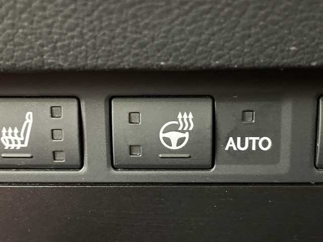 レクサス ＥＳ 300h グレイスフルエスコート 群馬県 2022(令4)年 12.4万km ソニッククォーツ 純正12.3型ナビ　全周囲カメラ　電子ミラー　純正18インチスパッタリング塗装ホイール　本革巻きステアリング　クリムゾン＆ブラック本革シート　ETC2.0　ドラレコ　レクサスセーフティシステム＋　禁煙