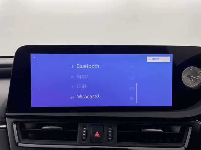 レクサス ＥＳ 300h グレイスフルエスコート 群馬県 2022(令4)年 12.4万km ソニッククォーツ 純正12.3型ナビ　全周囲カメラ　電子ミラー　純正18インチスパッタリング塗装ホイール　本革巻きステアリング　クリムゾン＆ブラック本革シート　ETC2.0　ドラレコ　レクサスセーフティシステム＋　禁煙