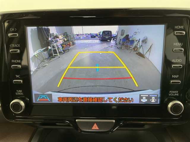 トヨタ ヤリスクロス Z 富山県 2021(令3)年 2.2万km ブラックマイカ/ホワイトパールクリスタルシャイン 2トーン 純正8型ディスプレイオーディオ（TV/AM/FM/BT/USB）/バックカメラ/ドライブレコーダー/ビルトインETC/ハーフレザーシート/D席パワーシート/D/N席シートヒーター/衝突被害軽減システム/レーダークルーズコントロール/レーンキープアシスト/コーナーセンサー/ブラインドスポットモニター/横滑り防止装置/オートLEDライト/オートマチックハイビーム/純正アルミホイール/純正フロアマット/オートホールド付電子パーキング/革巻きステアリング/ステアリングスイッチ/スマートキー