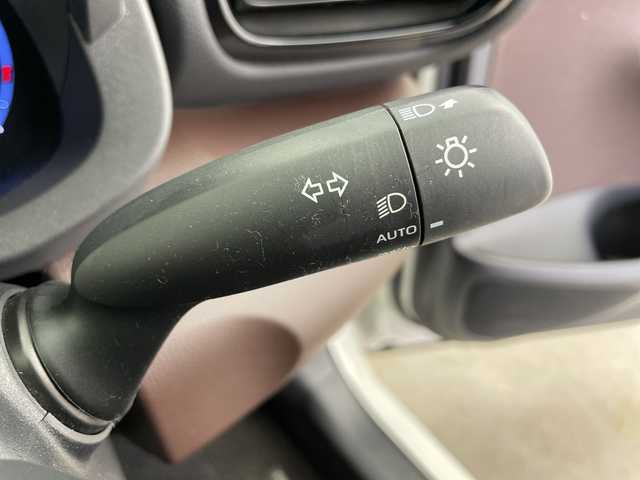 トヨタ ヤリスクロス Z 富山県 2021(令3)年 2.2万km ブラックマイカ/ホワイトパールクリスタルシャイン 2トーン 純正8型ディスプレイオーディオ（TV/AM/FM/BT/USB）/バックカメラ/ドライブレコーダー/ビルトインETC/ハーフレザーシート/D席パワーシート/D/N席シートヒーター/衝突被害軽減システム/レーダークルーズコントロール/レーンキープアシスト/コーナーセンサー/ブラインドスポットモニター/横滑り防止装置/オートLEDライト/オートマチックハイビーム/純正アルミホイール/純正フロアマット/オートホールド付電子パーキング/革巻きステアリング/ステアリングスイッチ/スマートキー