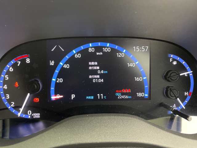 トヨタ ヤリスクロス Z 富山県 2021(令3)年 2.2万km ブラックマイカ/ホワイトパールクリスタルシャイン 2トーン 純正8型ディスプレイオーディオ（TV/AM/FM/BT/USB）/バックカメラ/ドライブレコーダー/ビルトインETC/ハーフレザーシート/D席パワーシート/D/N席シートヒーター/衝突被害軽減システム/レーダークルーズコントロール/レーンキープアシスト/コーナーセンサー/ブラインドスポットモニター/横滑り防止装置/オートLEDライト/オートマチックハイビーム/純正アルミホイール/純正フロアマット/オートホールド付電子パーキング/革巻きステアリング/ステアリングスイッチ/スマートキー