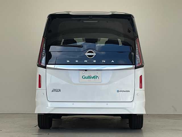 日産 セレナ e－パワー ハイウェイスター V 愛知県 2025(令7)年 0.1千km パールⅡ 登録済未使用車/オートレベライザー+アダプティブLEDヘッドライトシステム/+インテリジェント アラウンドビューモニター（移動物 検知機能付）/+インテリジェント ルームミラー/+アドバンスドドライブアシストディスプレイ（12.3インチカラーディスプレイ）/+統合型インターフェースディスプレイ/+ワイヤレス充電器+6スピーカー+/NissanConnectナビゲーションシステム（地デジ内蔵）/+車載通信ユニット（TCU［Telematics Control Unit］）/+ETC2.0ユニット（ビルトインタイプ）/+ドライブレコーダー（前後セット）/+プロパイロット（ナビリンク機能付）/+プロパイロット緊急停止支援システム（SOSコール機能付）/+SOSコール/後席専用モニターHDMI NissanConnectナビ付車用/コーナーセンサー/両側パワースライドドア/ハンズフリースライド