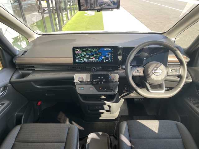日産 セレナ e－パワー ハイウェイスター V 愛知県 2025(令7)年 0.1千km パールⅡ 登録済未使用車/オートレベライザー+アダプティブLEDヘッドライトシステム/+インテリジェント アラウンドビューモニター（移動物 検知機能付）/+インテリジェント ルームミラー/+アドバンスドドライブアシストディスプレイ（12.3インチカラーディスプレイ）/+統合型インターフェースディスプレイ/+ワイヤレス充電器+6スピーカー+/NissanConnectナビゲーションシステム（地デジ内蔵）/+車載通信ユニット（TCU［Telematics Control Unit］）/+ETC2.0ユニット（ビルトインタイプ）/+ドライブレコーダー（前後セット）/+プロパイロット（ナビリンク機能付）/+プロパイロット緊急停止支援システム（SOSコール機能付）/+SOSコール/後席専用モニターHDMI NissanConnectナビ付車用/コーナーセンサー/両側パワースライドドア/ハンズフリースライド