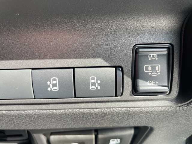 日産 セレナ e－パワー ハイウェイスター V 愛知県 2025(令7)年 0.1千km パールⅡ 登録済未使用車/オートレベライザー+アダプティブLEDヘッドライトシステム/+インテリジェント アラウンドビューモニター（移動物 検知機能付）/+インテリジェント ルームミラー/+アドバンスドドライブアシストディスプレイ（12.3インチカラーディスプレイ）/+統合型インターフェースディスプレイ/+ワイヤレス充電器+6スピーカー+/NissanConnectナビゲーションシステム（地デジ内蔵）/+車載通信ユニット（TCU［Telematics Control Unit］）/+ETC2.0ユニット（ビルトインタイプ）/+ドライブレコーダー（前後セット）/+プロパイロット（ナビリンク機能付）/+プロパイロット緊急停止支援システム（SOSコール機能付）/+SOSコール/後席専用モニターHDMI NissanConnectナビ付車用/コーナーセンサー/両側パワースライドドア/ハンズフリースライド