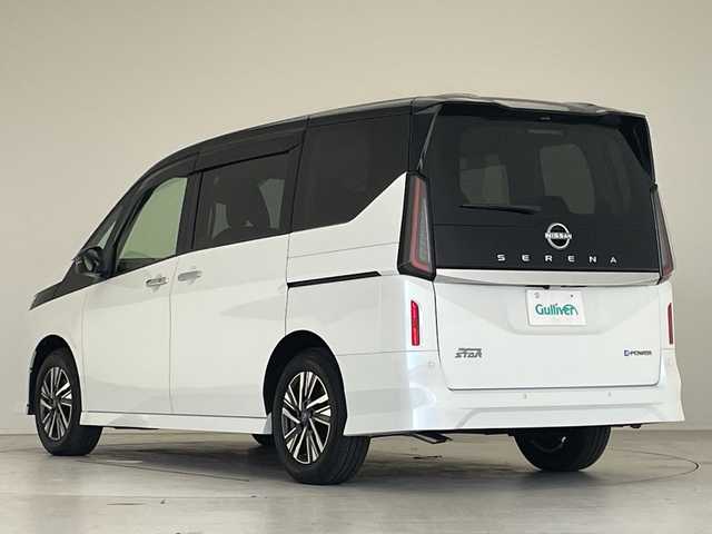 日産 セレナ e－パワー ハイウェイスター V 愛知県 2025(令7)年 0.1千km パールⅡ 登録済未使用車/オートレベライザー+アダプティブLEDヘッドライトシステム/+インテリジェント アラウンドビューモニター（移動物 検知機能付）/+インテリジェント ルームミラー/+アドバンスドドライブアシストディスプレイ（12.3インチカラーディスプレイ）/+統合型インターフェースディスプレイ/+ワイヤレス充電器+6スピーカー+/NissanConnectナビゲーションシステム（地デジ内蔵）/+車載通信ユニット（TCU［Telematics Control Unit］）/+ETC2.0ユニット（ビルトインタイプ）/+ドライブレコーダー（前後セット）/+プロパイロット（ナビリンク機能付）/+プロパイロット緊急停止支援システム（SOSコール機能付）/+SOSコール/後席専用モニターHDMI NissanConnectナビ付車用/コーナーセンサー/両側パワースライドドア/ハンズフリースライド