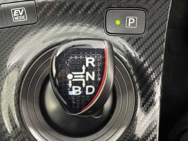 トヨタ プリウス S ツーリングセレ G’s 宮城県 2014(平26)年 5.8万km ホワイトパールクリスタルシャイン WedSport18インチAW/ALPINE9型ナビ　　/・CD.DVD.SD.BT/フルセグTV/バックカメラ/クルーズコントロール/HIDへッドライト　/フォグランプ/ステアリングスイッチ　/ビルドインETC/プッシュスタート/スマートキー/アイドリングストップ/横滑り防止装置/純正フロアマット　/純正ドアバイザー　/電動格納ミラー