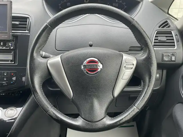 日産 セレナ ハイウェイスター Vセレクション 岩手県 2012(平24)年 9万km スーパーブラック 禁煙車/４WD/両側パワースライドドア/クルーズコントロール/デジタルインナーミラー/横滑り防止装置/電動格納ミラー/ウィンカーミラー/ETC/2列目リラックスモード付上下調整式ヘッドレスト/オートライト/フォグライト/〇プッシュスタート/〇ドアバイザー/〇フロアマット/社外アルミホイール/社外シートカバー