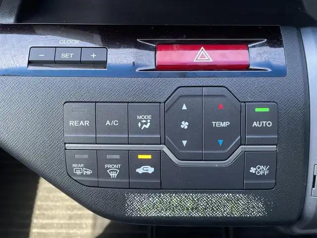 ホンダ ステップワゴン スパーダ Z クールスピリット 岩手県 2014(平26)年 8.5万km プレミアムスパークルブラックパール 純正HDDナビ/AM/FM/CD/DVD/フルセグTV/フロント/バックカメラ/全方位カメラ/ビルトインETC/前後ドライブレコーダー/両側パワースライドドア/フリップダウンモニター/クルーズコントロール/横滑り防止装置/アイドリングストップ/オートライト/HIDヘッドライト/フォグランプ/スマートキー/電動格納ミラー/純正16インチAW/フロアマット/ドアバイザー