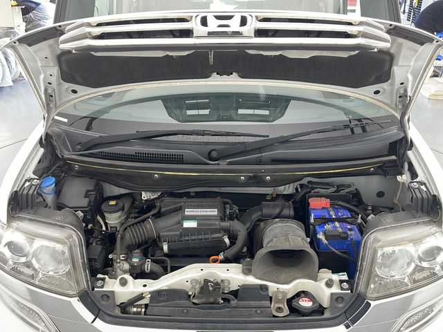 ホンダ Ｎ ＢＯＸ 長野県 2017(平29)年 6.6万km プレミアムホワイトパールⅡ 社外ナビ（AM/FM/TV/CD/BT)/ターボ車/ローダウン/純正サスペンション/テレビキャンセラー/エンジンスターター/純正アルミホイール×４/ビルトインETC/クルーズコントロール/両側パワースライドドア/パドルシフト/オートライト/スペアキー×１/LEDヘッドライト/LEDルームランプ/スマートキー/プッシュスタート/バックカメラ/ステアリングスイッチ