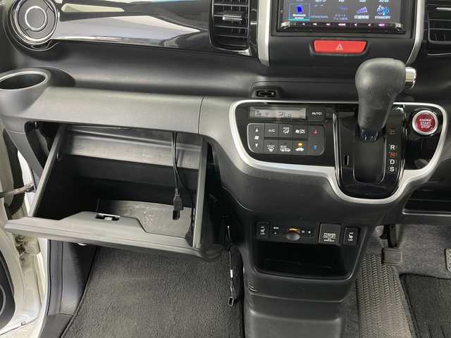 ホンダ Ｎ ＢＯＸ 長野県 2017(平29)年 6.6万km プレミアムホワイトパールⅡ 社外ナビ（AM/FM/TV/CD/BT)/ターボ車/ローダウン/純正サスペンション/テレビキャンセラー/エンジンスターター/純正アルミホイール×４/ビルトインETC/クルーズコントロール/両側パワースライドドア/パドルシフト/オートライト/スペアキー×１/LEDヘッドライト/LEDルームランプ/スマートキー/プッシュスタート/バックカメラ/ステアリングスイッチ