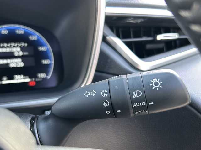 トヨタ カローラ クロス ハイブリッド Z 東京都 2024(令6)年 0.4万km アティチュードブラックマイカ/プラチナホワイトパールマイカ ・ガラスルーフ/・純正ナビ/・ビルトインETC/・フルセグTV/・クルーズコントール（追従あり）/・レーンキープアシスト/・オートライト/・横滑り防止機能/・電動リアゲート/・Bluetooth接続/・パワーシート（運転席のみ）/・プッシュスタート/・全席エアバック/・シートヒーター（前席のみ）/・保証書/・取説書