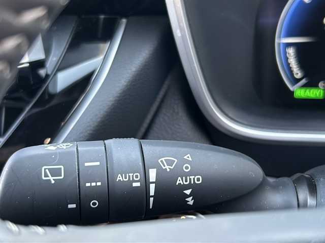 トヨタ カローラ クロス ハイブリッド Z 東京都 2024(令6)年 0.4万km アティチュードブラックマイカ/プラチナホワイトパールマイカ ・ガラスルーフ/・純正ナビ/・ビルトインETC/・フルセグTV/・クルーズコントール（追従あり）/・レーンキープアシスト/・オートライト/・横滑り防止機能/・電動リアゲート/・Bluetooth接続/・パワーシート（運転席のみ）/・プッシュスタート/・全席エアバック/・シートヒーター（前席のみ）/・保証書/・取説書