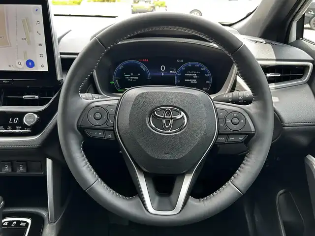 トヨタ カローラ クロス ハイブリッド Z 福島県 2024(令6)年 0.4万km アティチュードブラックマイカ/プラチナホワイトパールマイカ ワンオーナー/寒冷地仕様/トヨタセーフティセンス/純正メモリナビ/　【フルセグ/BT/USB/Miracast】/バックカメラ/ステアリングスイッチ/レーダークルーズコントロール/ステアリングヒーター/運転席パワーシート/前席シートヒーター/ハーフレザーシート/スカイルーフ/LEDヘッドライト（AUTO機能付き）/　・フォグランプ/オートマチックハイビーム/ビルトインETC2.0/横滑り防止機能/衝突軽減システム/アイドリングストップ/パワーバックドア/ルーフレール/コーナーセンサー/レーンキープアシスト/パーキングアシスト