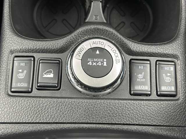 日産 エクストレイル ハイブリッド 20Xi 愛知県 2018(平30)年 7.7万km ブリリアントホワイトパール 純正9インチナビ(MM518D-L)/・アラウンドビューモニター/・Bluetooth/・フルセグTV/・CD/DVD/純正ドライブレコーダー/ビルトインETC/プロパイロット/・レーダークルーズコントロール/・衝突軽減ブレーキ/・レーンキープアシスト/合皮シート/・全席シートヒーター/パワーバックドア/ヒルアシストコントロール/アイドリングストップ/ルーフレール/スマートキー