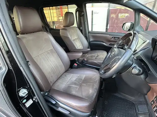トヨタ エスクァイア Gi プレミアムパッケージ 宮城県 2018(平30)年 6.7万km ブラック 登録時走行距離67032Km/純正ナビ/・フルセグTV/・Bluetooth/モデリスタ/フリップダウンモニター/シートヒーター/ステアリングヒーター/衝突軽減ブレーキ/クルーズコントロール/両側パワースライドドア/スマートキー/レーンキープ/ドライブレコーダー/純正アルミホイール/ETC/LEDヘッドライト