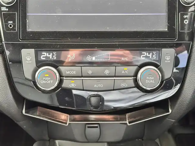 日産 エクストレイル 20X 宮城県 2017(平29)年 3.5万km ブリリアントホワイトパール プロパイロットセット/・プロパイロット/・インテリジェントLI（車線逸脱防止支援システム）/・BSW（後側方車両検知警報）/・RCTA（後退時車両検知警報）/・電動パーキングブレーキ/・オートブレーキホールド/・インテリジェントオートライト/・ハイビームアシスト/インテリジェントアラウンドビューモニター/+インテリジェントルームミラー/全席クイックコンフォートヒーター付シート+PTC素子ヒーター/LEDヘッドランプ&フォグランプ/+インテリジェントオートライトシステム+ルーフレール/＝＝＝/エマージェンシーブレーキ/車線逸脱警報/コーナーセンサー/純正9インチナビ（MM517D-L）/・CD/DVD/・Bluetooth/・フルセグTV/ビルトインETC/ドライブレコーダー/電動リアゲート/革巻きステアリング/ステアリングスイッチ/スマートキー＆プッシュスタート/電動格納ミラー/純正18インチAW/純正フロアマット/純正ドアバイザー/Wエアバッグ