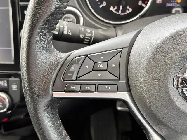 日産 エクストレイル 20X 宮城県 2017(平29)年 3.5万km ブリリアントホワイトパール プロパイロットセット/・プロパイロット/・インテリジェントLI（車線逸脱防止支援システム）/・BSW（後側方車両検知警報）/・RCTA（後退時車両検知警報）/・電動パーキングブレーキ/・オートブレーキホールド/・インテリジェントオートライト/・ハイビームアシスト/インテリジェントアラウンドビューモニター/+インテリジェントルームミラー/全席クイックコンフォートヒーター付シート+PTC素子ヒーター/LEDヘッドランプ&フォグランプ/+インテリジェントオートライトシステム+ルーフレール/＝＝＝/エマージェンシーブレーキ/車線逸脱警報/コーナーセンサー/純正9インチナビ（MM517D-L）/・CD/DVD/・Bluetooth/・フルセグTV/ビルトインETC/ドライブレコーダー/電動リアゲート/革巻きステアリング/ステアリングスイッチ/スマートキー＆プッシュスタート/電動格納ミラー/純正18インチAW/純正フロアマット/純正ドアバイザー/Wエアバッグ