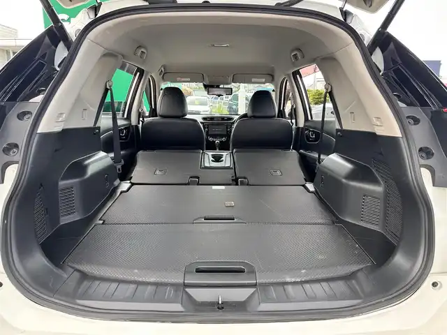 日産 エクストレイル 20X 宮城県 2017(平29)年 3.5万km ブリリアントホワイトパール プロパイロットセット/・プロパイロット/・インテリジェントLI（車線逸脱防止支援システム）/・BSW（後側方車両検知警報）/・RCTA（後退時車両検知警報）/・電動パーキングブレーキ/・オートブレーキホールド/・インテリジェントオートライト/・ハイビームアシスト/インテリジェントアラウンドビューモニター/+インテリジェントルームミラー/全席クイックコンフォートヒーター付シート+PTC素子ヒーター/LEDヘッドランプ&フォグランプ/+インテリジェントオートライトシステム+ルーフレール/＝＝＝/エマージェンシーブレーキ/車線逸脱警報/コーナーセンサー/純正9インチナビ（MM517D-L）/・CD/DVD/・Bluetooth/・フルセグTV/ビルトインETC/ドライブレコーダー/電動リアゲート/革巻きステアリング/ステアリングスイッチ/スマートキー＆プッシュスタート/電動格納ミラー/純正18インチAW/純正フロアマット/純正ドアバイザー/Wエアバッグ