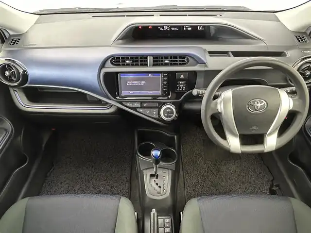 トヨタ アクア S 群馬県 2016(平28)年 4万km スーパーホワイトⅡ 純正７インチナビ　Ｂｌｕｅｔｏｏｔｈ　バックカメラ　スマートキー　ＨＩＤヘッドライト　オートライト　電動格納ミラー　プッシュスタート　ＥＴＣ　スペアキー　オートエアコン　横滑り防止装置　禁煙車