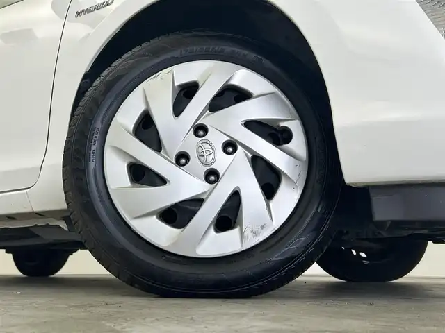 トヨタ アクア S 群馬県 2016(平28)年 4万km スーパーホワイトⅡ 純正７インチナビ　Ｂｌｕｅｔｏｏｔｈ　バックカメラ　スマートキー　ＨＩＤヘッドライト　オートライト　電動格納ミラー　プッシュスタート　ＥＴＣ　スペアキー　オートエアコン　横滑り防止装置　禁煙車