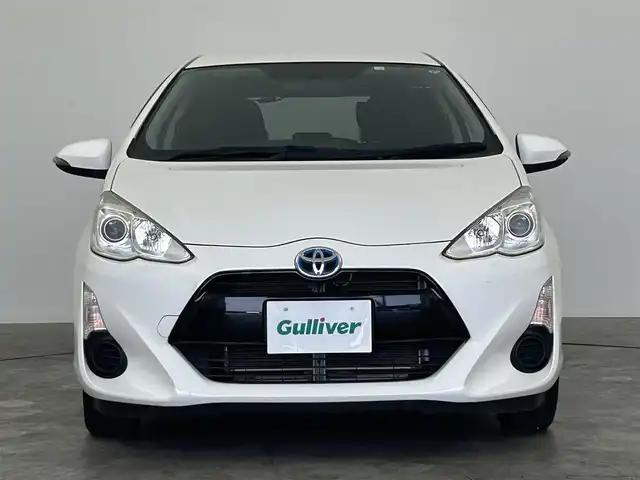 トヨタ アクア S 群馬県 2016(平28)年 4万km スーパーホワイトⅡ 純正７インチナビ　Ｂｌｕｅｔｏｏｔｈ　バックカメラ　スマートキー　ＨＩＤヘッドライト　オートライト　電動格納ミラー　プッシュスタート　ＥＴＣ　スペアキー　オートエアコン　横滑り防止装置　禁煙車
