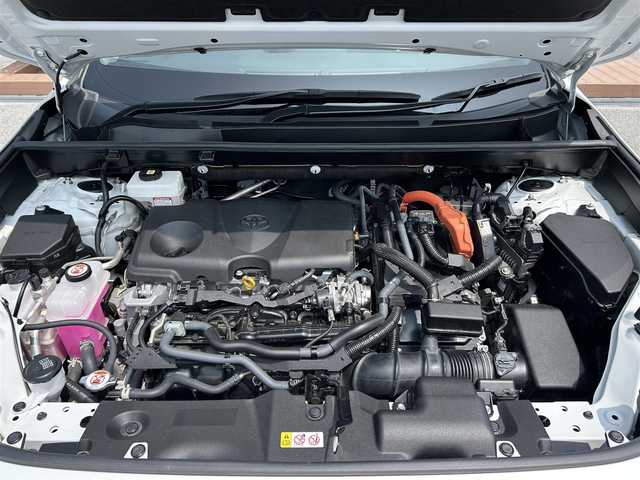 トヨタ ＲＡＶ４ ハイブリットG 滋賀県 2023(令5)年 5万km プラチナホワイトパールマイカ ガソリン（ハイブリッド）/4WD(F4)/CVT/モデリスタエアロ/モデリスタAW20インチ/パノラマムーンルーフ/純正10インチナビ/(AM/FM/BT/USB/フルセグTV)/黒革シート/ドラレコ一体型デジタルインナーミラー/ビルトインETC2.0/パノラミックビューモニター/ブラインドスポットモニター/トヨタセーフティセンス/・プリクラッシュセーフティ/・レーントレーシングアシスト/・オートマチックハイビーム/・レーダークルーズコントロール/コーナーセンサー/電動リアゲート/電動サイドブレーキ/ブレーキホールド/置くだけ充電/シートヒーター/シートベンチレーション/パワーシート/メモリーシート/革巻きステアリング/ステアリングスイッチ/ステアリングヒーター/オートライト/LEDヘッドライト/フロントフォグ/フルオートエアコン/寒冷地仕様/プッシュスタート/スマートキー/純正フロアマット/純正ドアバイザー/電格ウインカーミラー