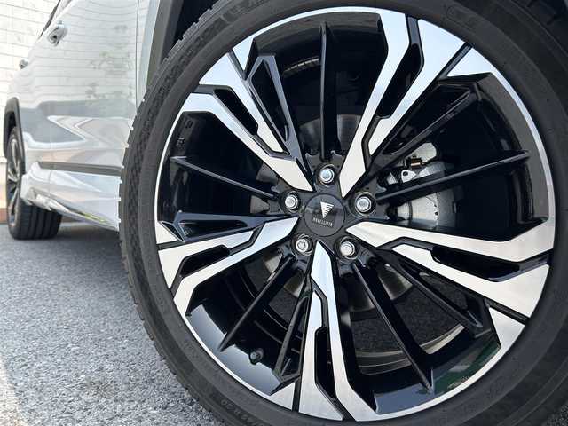 トヨタ ＲＡＶ４ ハイブリットG 滋賀県 2023(令5)年 5万km プラチナホワイトパールマイカ ガソリン（ハイブリッド）/4WD(F4)/CVT/モデリスタエアロ/モデリスタAW20インチ/パノラマムーンルーフ/純正10インチナビ/(AM/FM/BT/USB/フルセグTV)/黒革シート/ドラレコ一体型デジタルインナーミラー/ビルトインETC2.0/パノラミックビューモニター/ブラインドスポットモニター/トヨタセーフティセンス/・プリクラッシュセーフティ/・レーントレーシングアシスト/・オートマチックハイビーム/・レーダークルーズコントロール/コーナーセンサー/電動リアゲート/電動サイドブレーキ/ブレーキホールド/置くだけ充電/シートヒーター/シートベンチレーション/パワーシート/メモリーシート/革巻きステアリング/ステアリングスイッチ/ステアリングヒーター/オートライト/LEDヘッドライト/フロントフォグ/フルオートエアコン/寒冷地仕様/プッシュスタート/スマートキー/純正フロアマット/純正ドアバイザー/電格ウインカーミラー