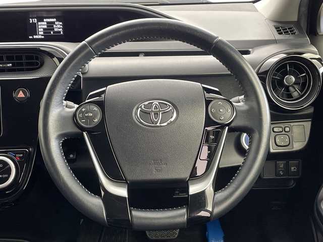 トヨタ アクア クロスオーバー 新潟県 2018(平30)年 6.5万km ブラッキッシュアゲハガラスフレーク 純正メモリナビ【NSZT-W66T】/　フルセグTV/Bluetooth/CD/DVD/衝突被害軽減ブレーキ/レーンキープアシスト/前後コーナーセンサー/ハーフレザーシート/前後ドライブレコーダー/バックモニター/ビルトインETC2.0/LEDヘッドライト/オートマチックハイビーム/オートライト/横滑り防止装置/レザーステアリング/ステアリングスイッチ/禁煙車