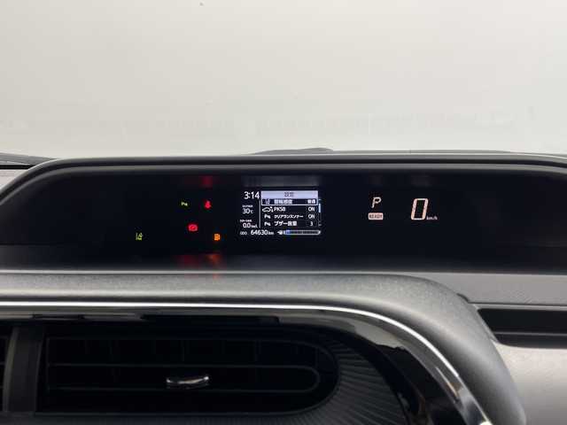 トヨタ アクア クロスオーバー 新潟県 2018(平30)年 6.5万km ブラッキッシュアゲハガラスフレーク 純正メモリナビ【NSZT-W66T】/　フルセグTV/Bluetooth/CD/DVD/衝突被害軽減ブレーキ/レーンキープアシスト/前後コーナーセンサー/ハーフレザーシート/前後ドライブレコーダー/バックモニター/ビルトインETC2.0/LEDヘッドライト/オートマチックハイビーム/オートライト/横滑り防止装置/レザーステアリング/ステアリングスイッチ/禁煙車