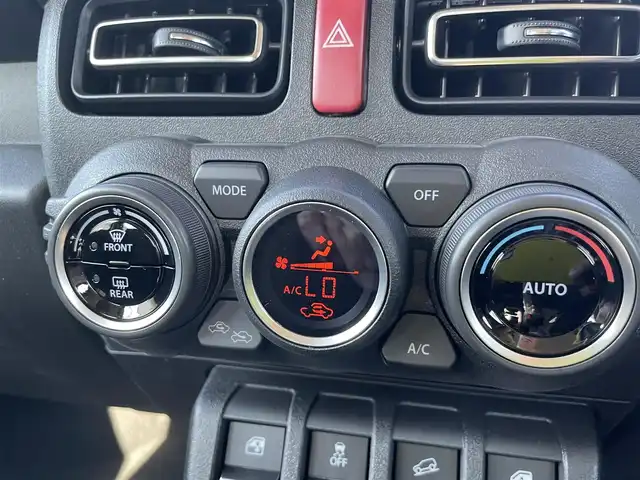 スズキ ジムニー XC 石川県 2025(令7)年 0.1千km ミディアムグレー 届出済未使用車/LEDヘッドライト/純正アルミホイール/スマートキー/プッシュスタート/電動ミラー/シートヒーター/スズキセーフティ/クルーズコントロール/保証書