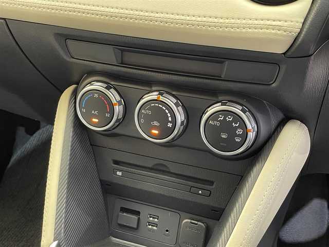 マツダ デミオ XD ツーリング Lパッケージ 秋田県 2015(平27)年 2.8万km ソウルレッドプレミアムメタリック ワンオーナー/４WD/ディーゼルターボ/スマートシティブレーキサポート/クルーズコントロール/ヘッドアップディスプレイ/横滑り防止装置/パドルシフト/アイドリングストップ/純正ナビ/フルセグTV/ステアリングスイッチ/バックカメラ/ETC/ドライブレコーダー/LEDヘッドライト/フォグランプ/純正16インチアルミホイール