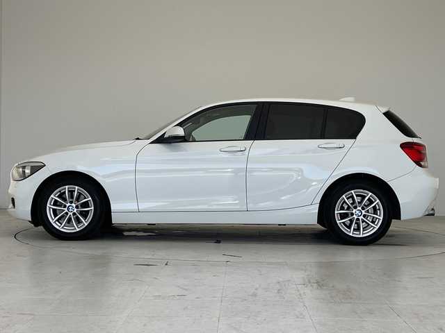 ＢＭＷ １２０ｉ 愛知県 2013(平25)年 5.9万km 白 純正ナビ/スピードリミッター/HIDヘッドライト/ミラー型ETC/ステアリングスイッチ/スマートキー/プッシュスタート
